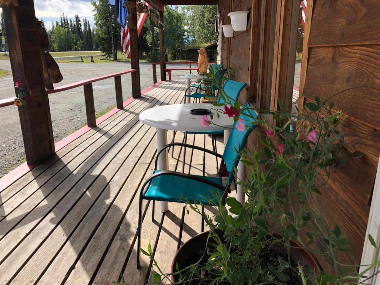 The Golden Bear Motel Tok Εξωτερικό φωτογραφία