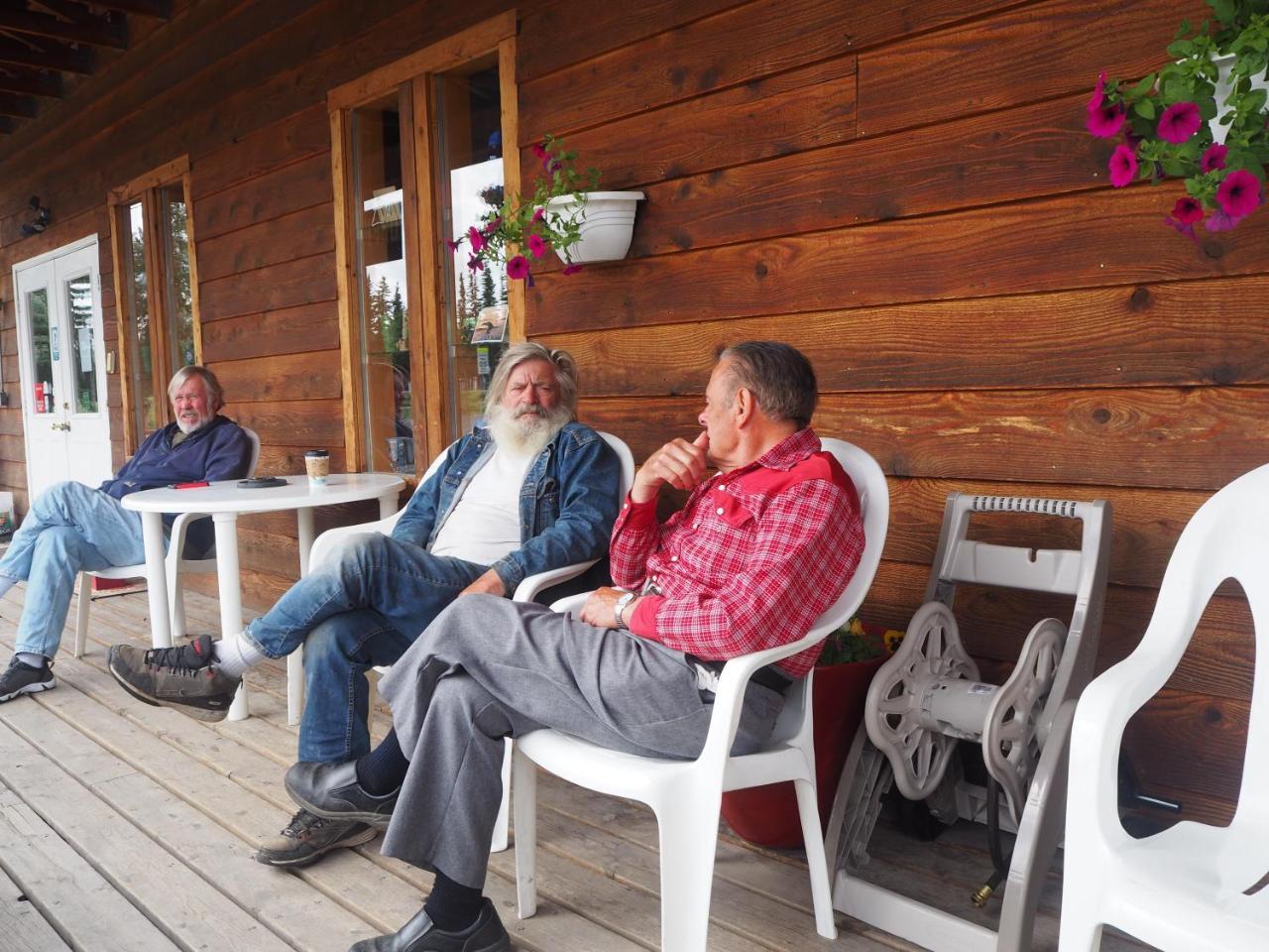 The Golden Bear Motel Tok Εξωτερικό φωτογραφία