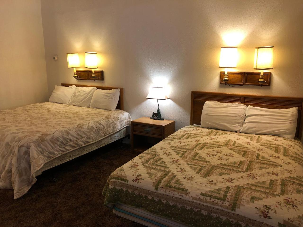 The Golden Bear Motel Tok Εξωτερικό φωτογραφία